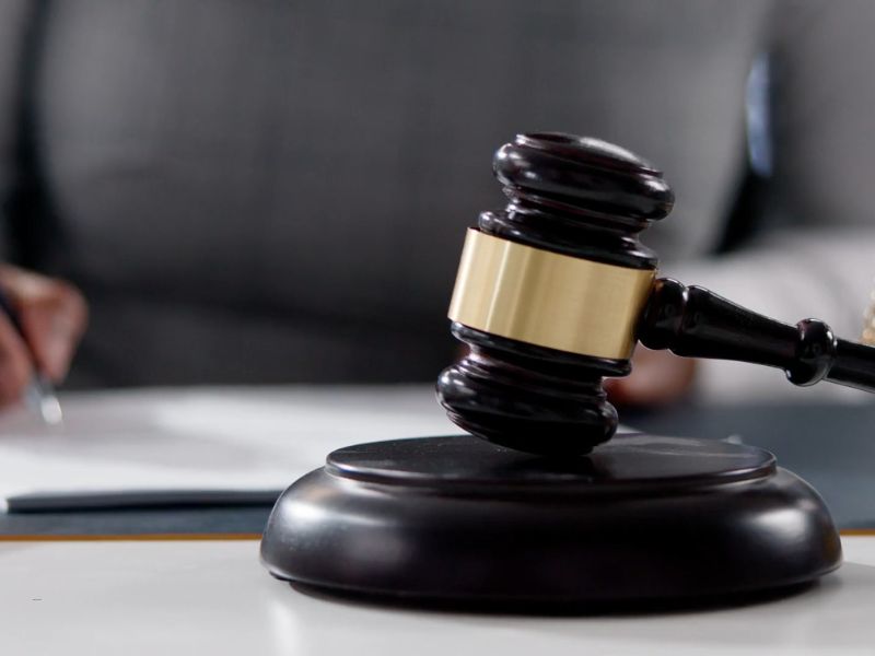 advokat i advokatska palica